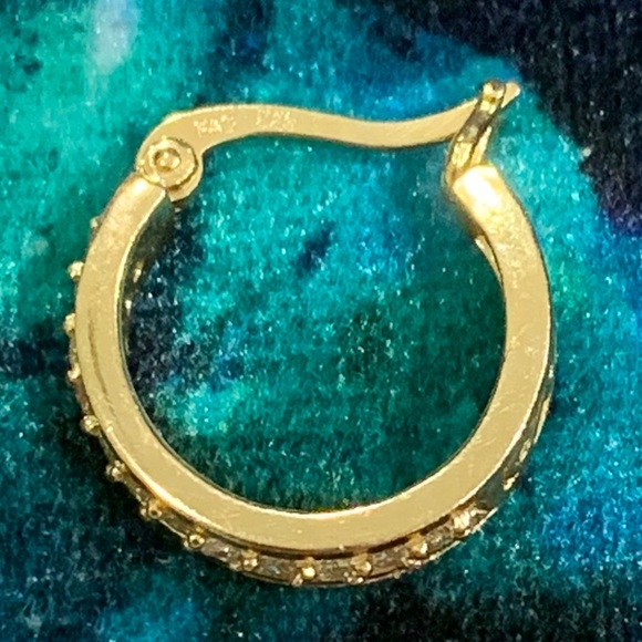 DILLARD’S 18k Gold over Sterling Silver CZ SMALL HOOP EARRINGS! - Picture 5 of 13